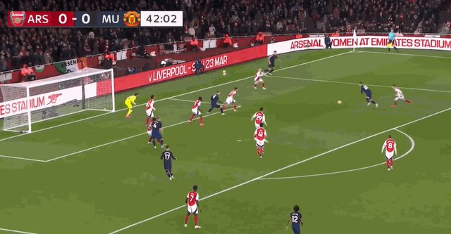 【英超】阿森纳2比0曼联，廷伯、萨利巴通过角球破门