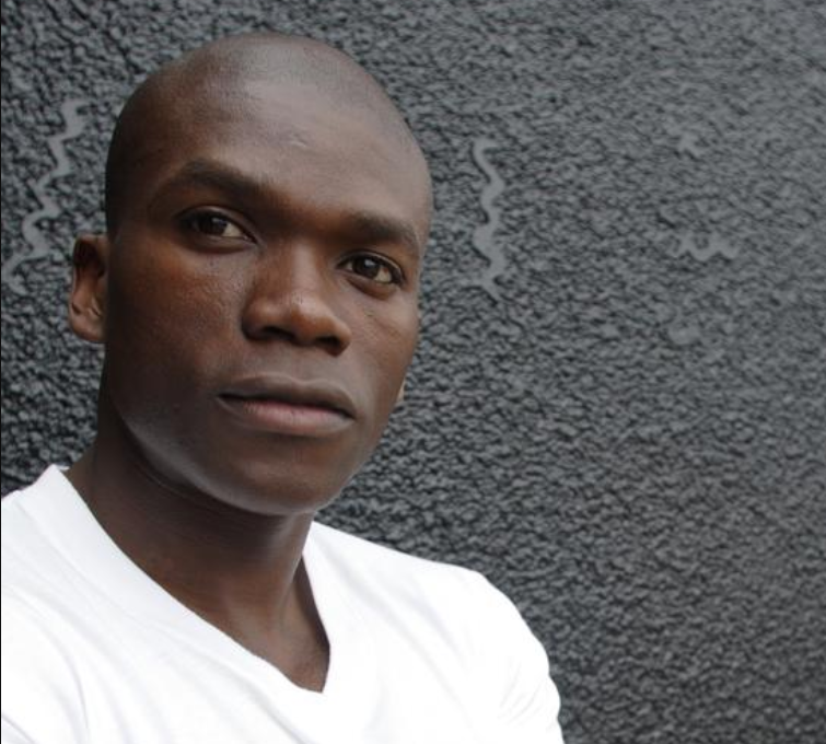 开云-两位女主播互相爆料，各自都有黑人男友，亲密合照还被曝光