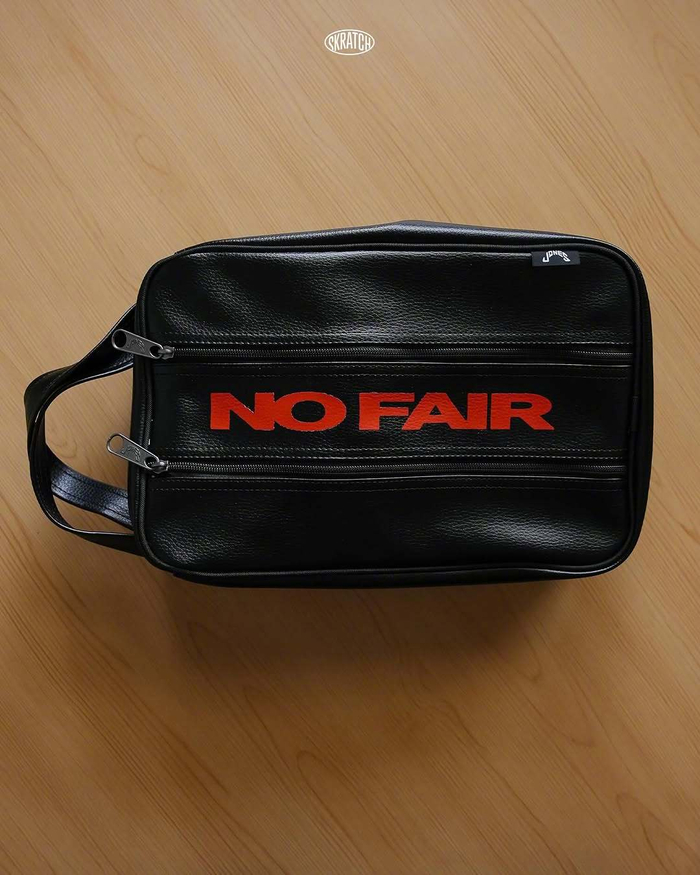开云-乔丹品牌推出橄榄球配件套装No Fair|Williams_新浪体育_新浪新闻